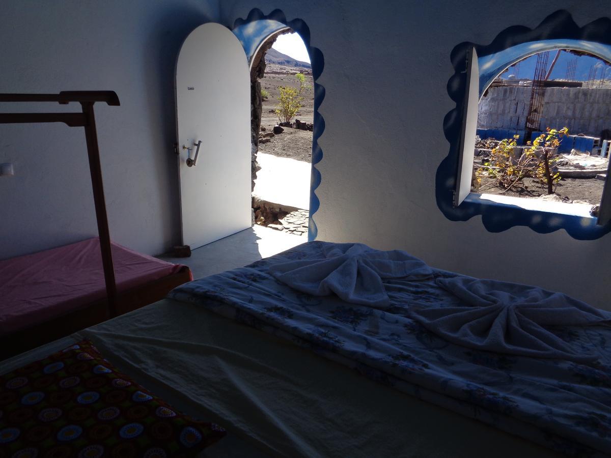 Pensao Casa Jose Doce Bed & Breakfast Portela Dış mekan fotoğraf